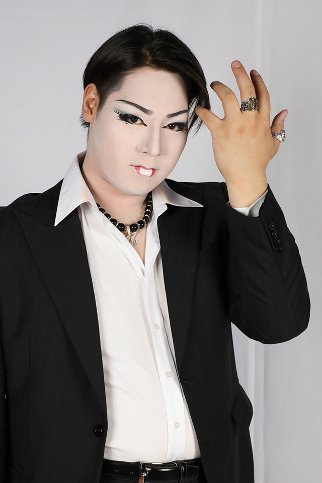 兜蛇々丸ポートレート